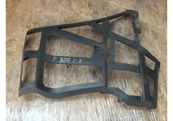 Напрямна переднього бампера ліва Peugeot 307, 9653367180